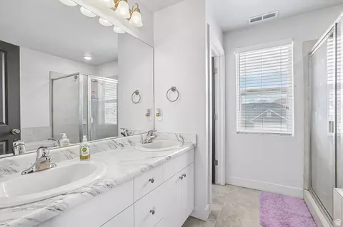 Bath - 4841 N Goosefoot Dr W, Eagle Mountain, UT 84005 photo 3 of 4