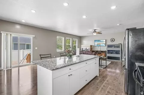 Kitchen - 4841 N Goosefoot Dr W, Eagle Mountain, UT 84005 photo 2 of 4