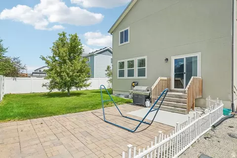 Exterior - 4841 N Goosefoot Dr W, Eagle Mountain, UT 84005 photo 6 of 7