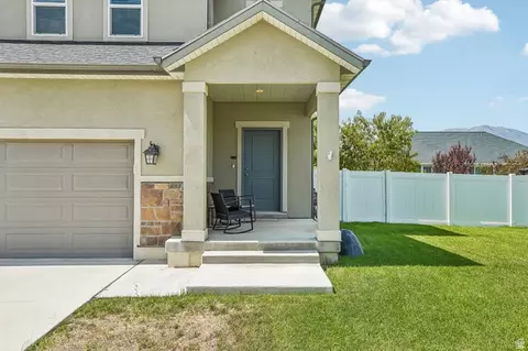 Exterior - 4841 N Goosefoot Dr W, Eagle Mountain, UT 84005 photo 4 of 7