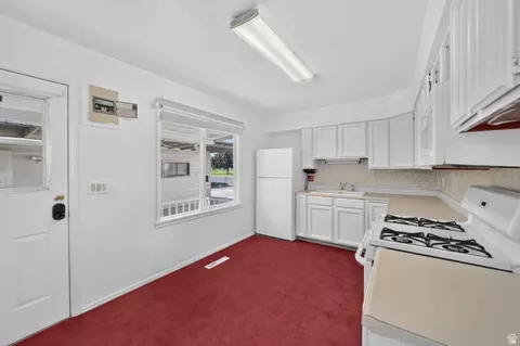 Kitchen - 395 W 400 N, Orem, UT 84057 photo 1 of 6