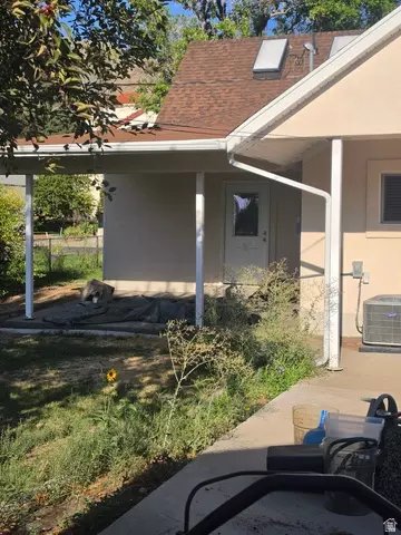Exterior - 450 S 100 E, Springville, UT 84663 photo 3 of 5