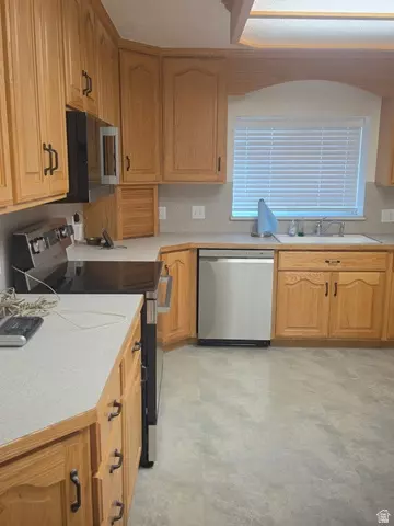 Kitchen - 450 S 100 E, Springville, UT 84663 photo 1 of 8