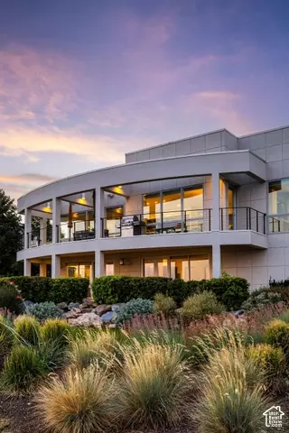 815 N Sandhurst Dr, Salt Lake City, UT 84103