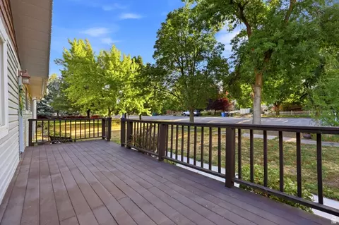 Exterior - 325 N 200 W, Smithfield, UT 84335 photo 3 of 12