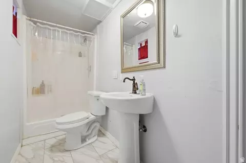 Bath - 325 N 200 W, Smithfield, UT 84335 photo 2 of 2
