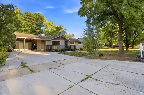 Exterior - 325 N 200 W, Smithfield, UT 84335 photo 10 of 12