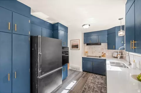Kitchen - 5580 S 235 E, Murray, UT 84107 photo 3 of 4