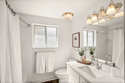 Bath - 5580 S 235 E, Murray, UT 84107 photo 1 of 2