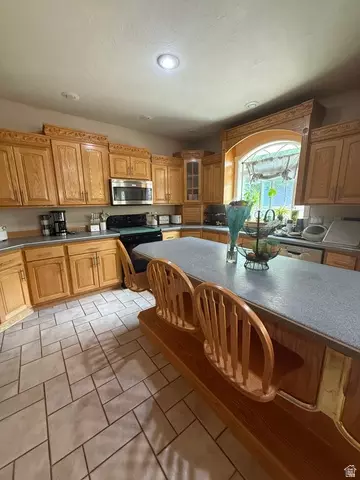 Kitchen - 1541 S 460 E, Vernal, UT 84078 photo 3 of 3