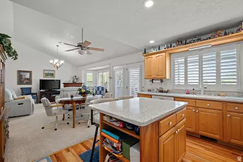 Kitchen - 166 S Ridgeview Dr, Orem, UT 84058 photo 4 of 4