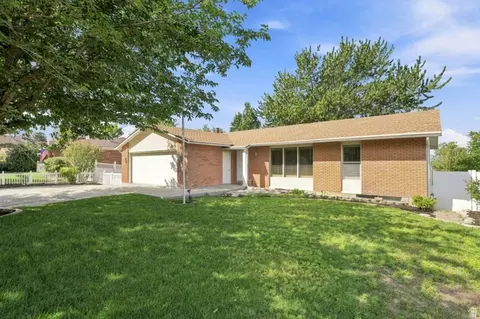 Exterior - 10324 S 2505 E, Sandy, UT 84092 photo 2 of 13