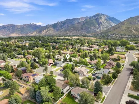View/Area - 10324 S 2505 E, Sandy, UT 84092 photo 2 of 5