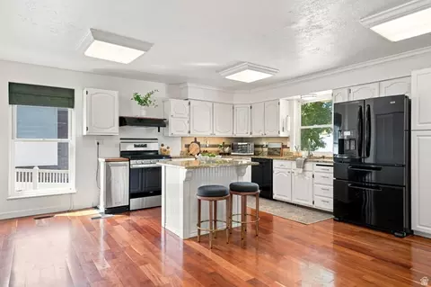 Kitchen - 10324 S 2505 E, Sandy, UT 84092 photo 1 of 5