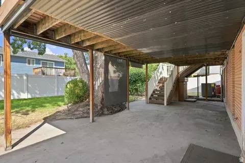 Exterior - 10324 S 2505 E, Sandy, UT 84092 photo 5 of 13