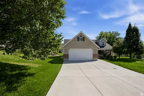 Exterior - 424 E 100 N, Richmond, UT 84333 photo 8 of 11