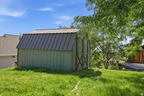 Exterior - 424 E 100 N, Richmond, UT 84333 photo 7 of 11
