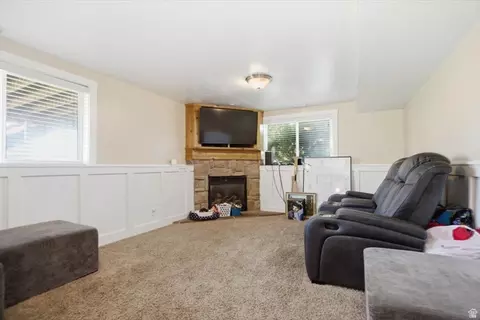 Living - 424 E 100 N, Richmond, UT 84333 photo 1 of 1