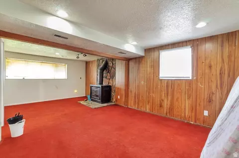 Living - 3083 W 5500 S, Roy, UT 84067 photo 4 of 4