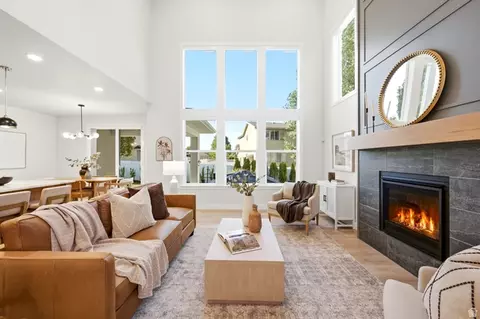 Living - 330 E Sandy Oaks Dr S, Sandy, UT 84070 photo 2 of 4