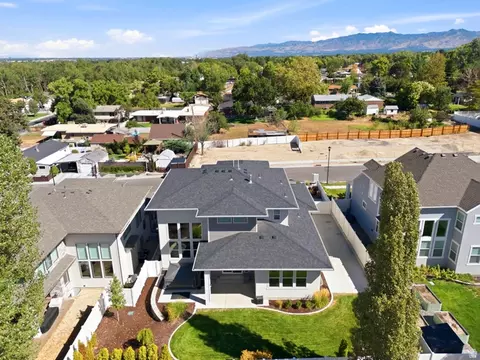 View/Area - 330 E Sandy Oaks Dr S, Sandy, UT 84070 photo 4 of 6
