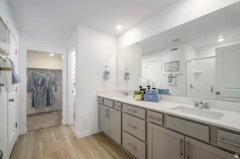 Bath - 2159 E Porcupine Dr #4139, Eagle Mountain, UT 84005 photo 2 of 2