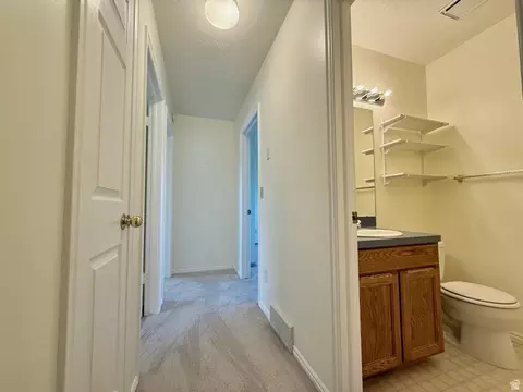 Entry Way - 1139 E Meadow Way Dr, Layton, UT 84041 photo 2 of 3