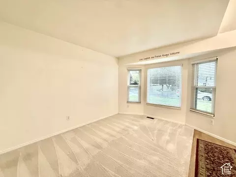 Living - 1139 E Meadow Way Dr, Layton, UT 84041 photo 2 of 7