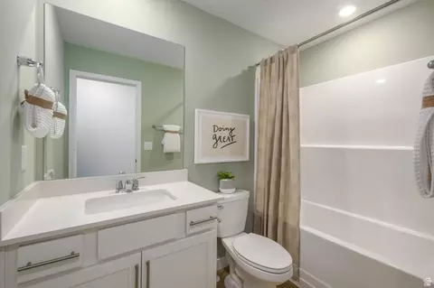 Bath - 2181 E Porcupine Dr #4141, Eagle Mountain, UT 84005 photo 3 of 3