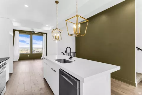 Kitchen - 313 Endurance Cir S, Draper, UT 84020 photo 3 of 3