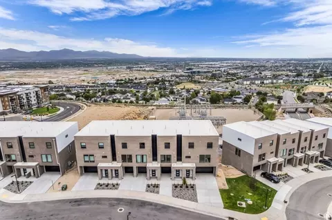 View/Area - 313 Endurance Cir S, Draper, UT 84020 photo 7 of 7