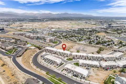 View/Area - 313 Endurance Cir S, Draper, UT 84020 photo 5 of 7