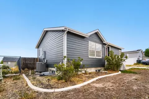 992 Timpie Rd, Tooele, UT 84074