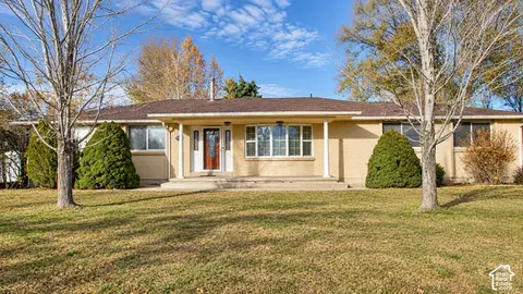 2455 S Bluff Rd, Syracuse, UT 84075