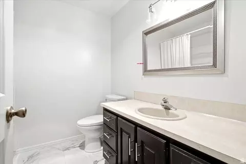 Bath - 2455 S Bluff Rd, Syracuse, UT 84075 photo 4 of 4