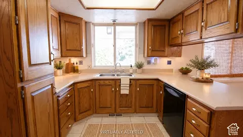 Kitchen - 2455 S Bluff Rd, Syracuse, UT 84075 photo 1 of 5