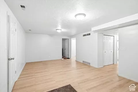 Living - 2455 S Bluff Rd, Syracuse, UT 84075 photo 3 of 3