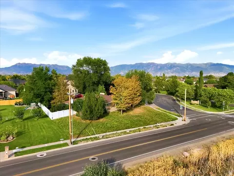 View/Area - 2455 S Bluff Rd, Syracuse, UT 84075 photo 1 of 2