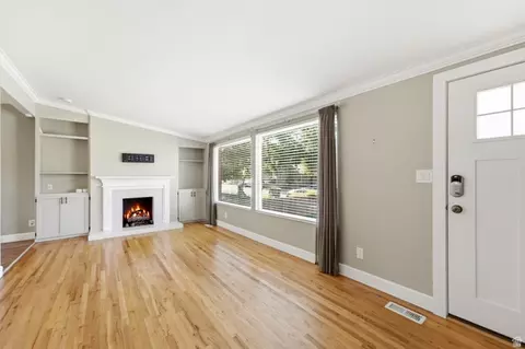 Living - 1237 E Sierra Way, Millcreek, UT 84106 photo 3 of 9