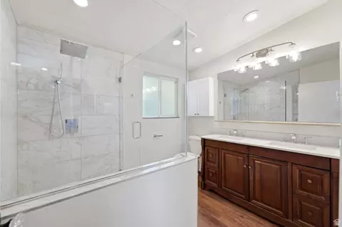 Bath - 1237 E Sierra Way, Millcreek, UT 84106 photo 2 of 7