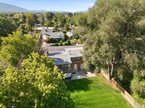 View/Area - 1237 E Sierra Way, Millcreek, UT 84106 photo 4 of 8