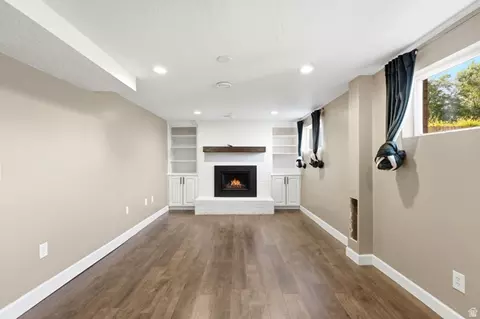 Living - 1237 E Sierra Way, Millcreek, UT 84106 photo 7 of 9