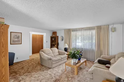 Living - 333 W Maple St, Mapleton, UT 84664 photo 2 of 2