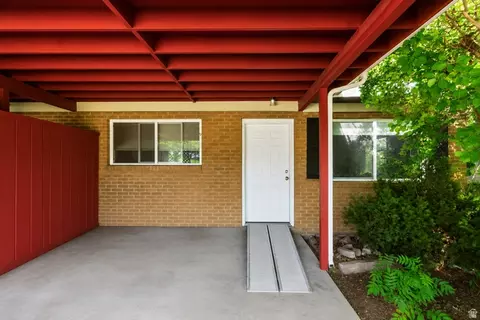 Exterior - 3420 S 2000 E, Millcreek, UT 84109 photo 1 of 3