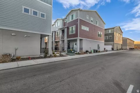 4715 W Talavara Way S #T-47, Kearns, UT 84118