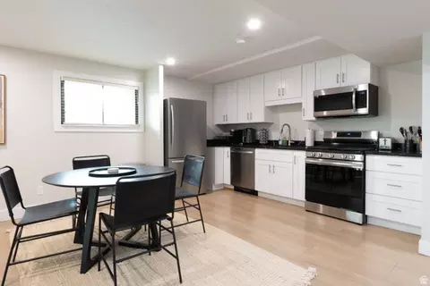 Kitchen - 9642 S 2760 E, Sandy, UT 84092 photo 4 of 4