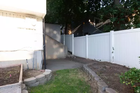 Exterior - 9642 S 2760 E, Sandy, UT 84092 photo 3 of 6