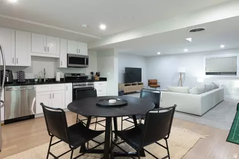 Dining - 9642 S 2760 E, Sandy, UT 84092 photo 2 of 2