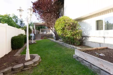 Exterior - 9642 S 2760 E, Sandy, UT 84092 photo 4 of 6