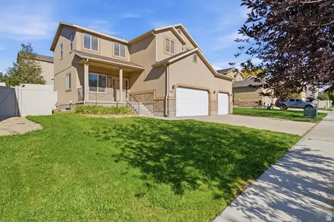 Exterior - 7725 N Willow Ln E, Eagle Mountain, UT 84005 photo 2 of 6